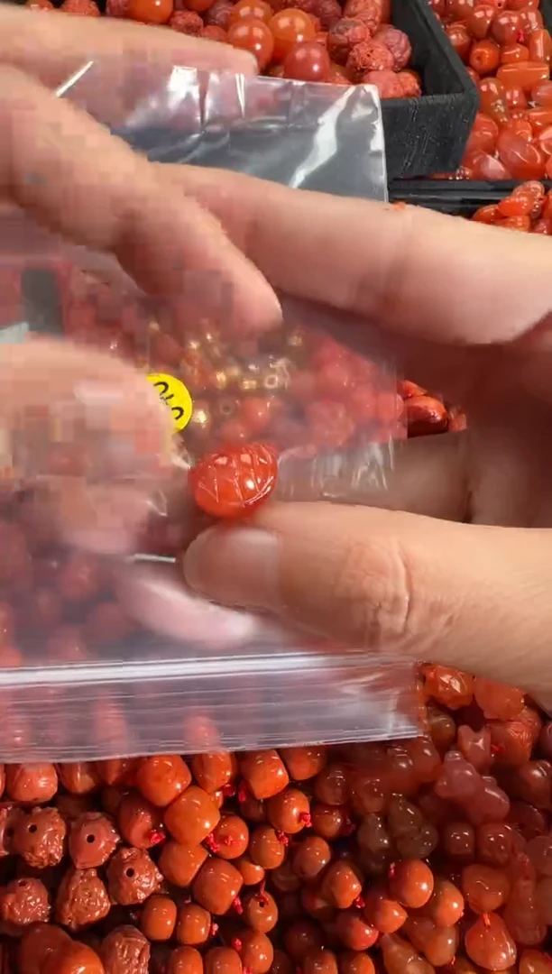 【闪购商品】南红玛瑙颈饰未镶嵌1