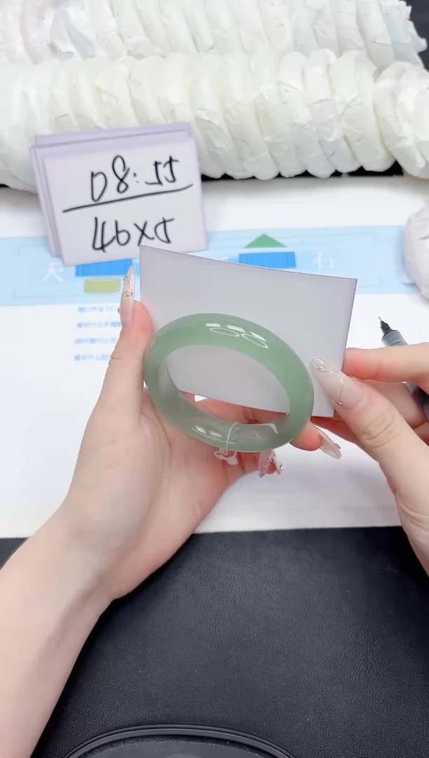 石英质玉手镯未镶嵌298-54