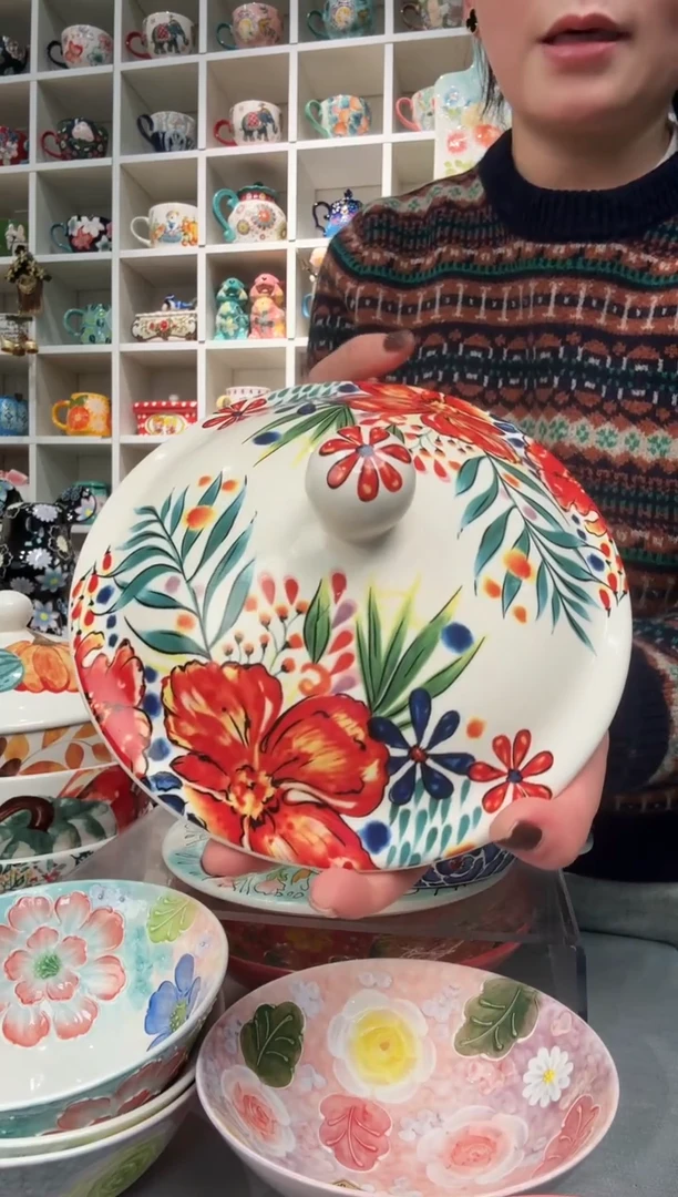 瓷片繁花盖子一只