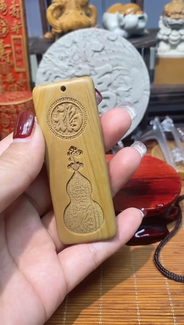 石材纯天然松花石精美雕刻摆件/手把件