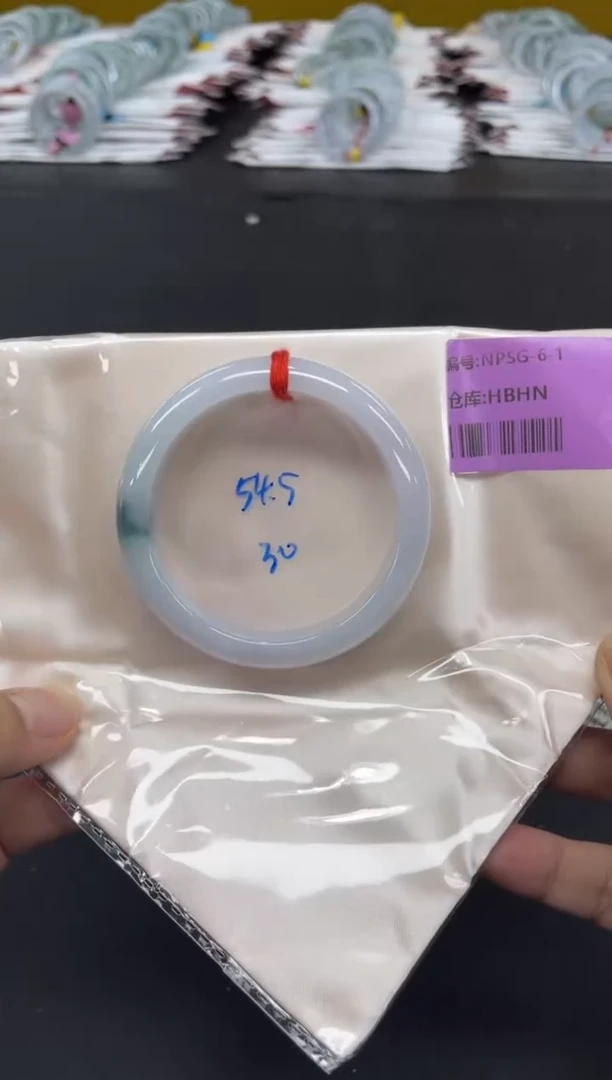 未镶嵌手镯翡翠翡翠手镯