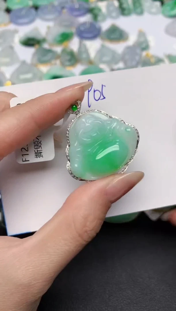 颈饰18K金镶嵌翡翠天然缅甸A货翡翠百元以上9元证书费自理