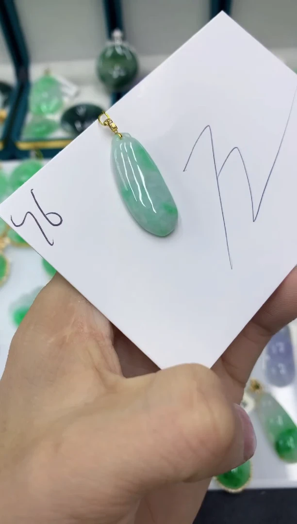 【闪购商品】翡翠颈饰18K金镶嵌1111111111