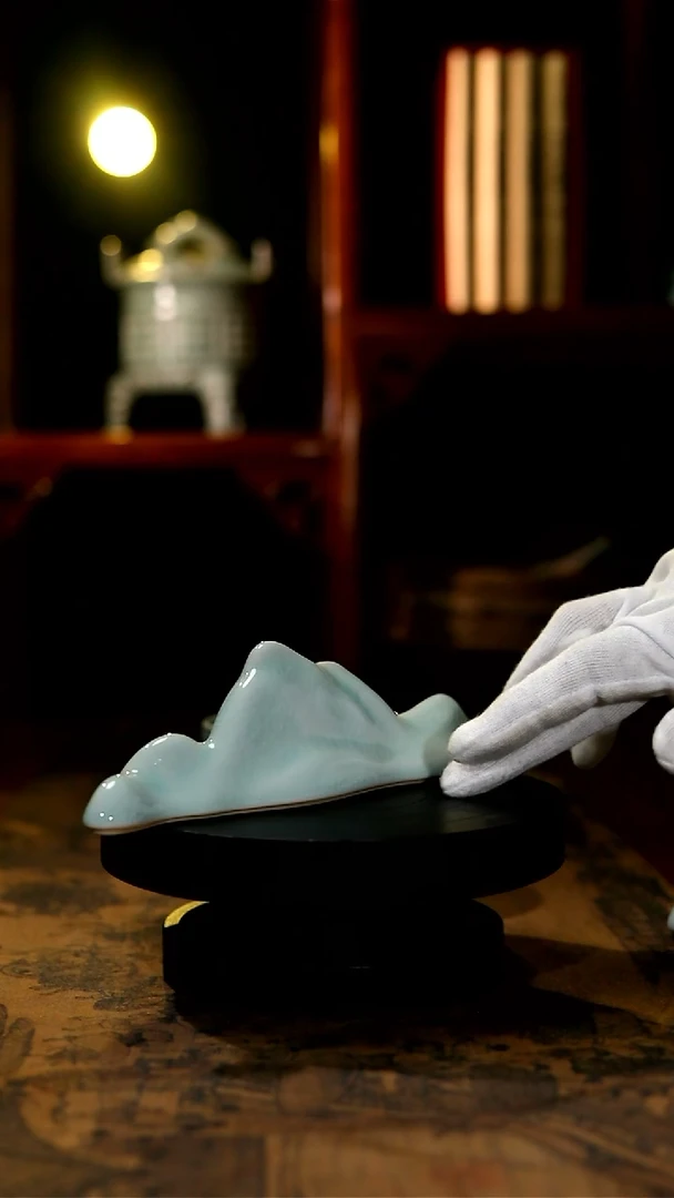 【闪购商品】原矿青绿釉笔架山