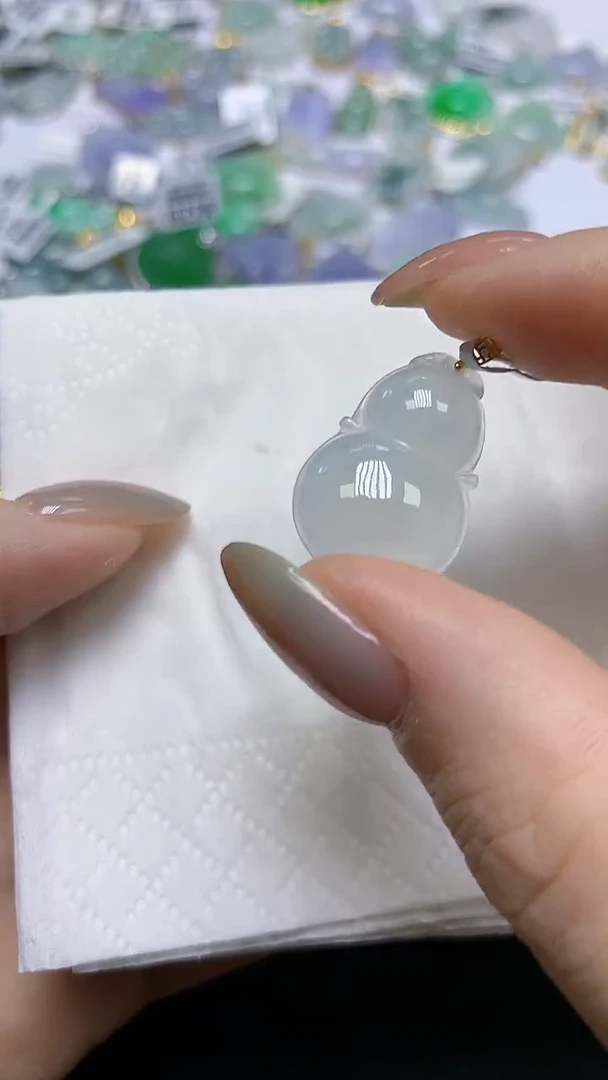 翡翠18K金镶嵌颈饰天然缅甸A货翡翠