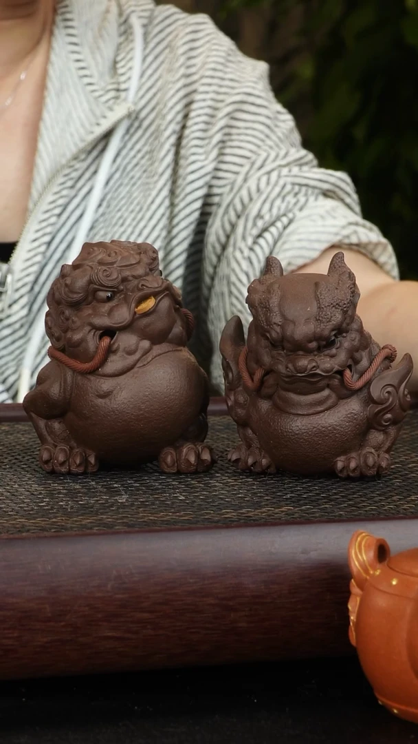 紫砂茶宠金蟾一对