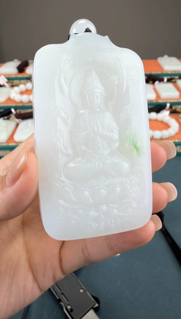 颈饰未镶嵌和田玉1