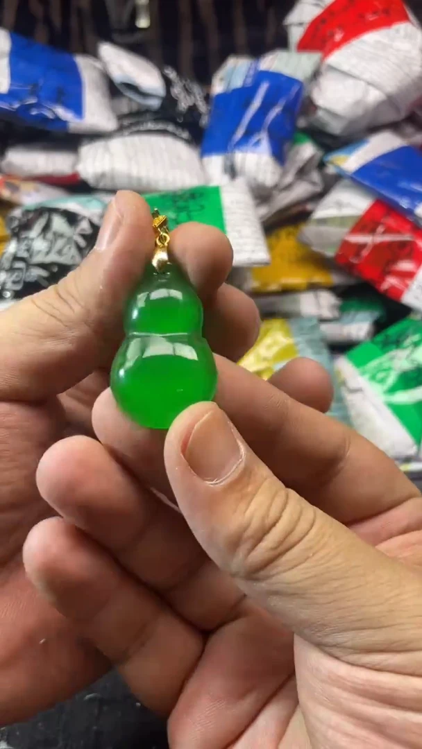 林子收货时尚吊坠X22