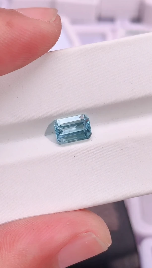 裸石海蓝宝石小****?1.46ct-天然海蓝宝石