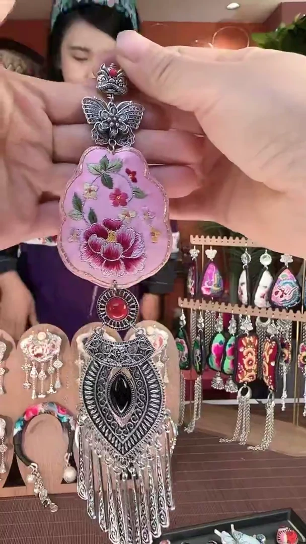 爷****妞非遗那些刺绣吊坠888