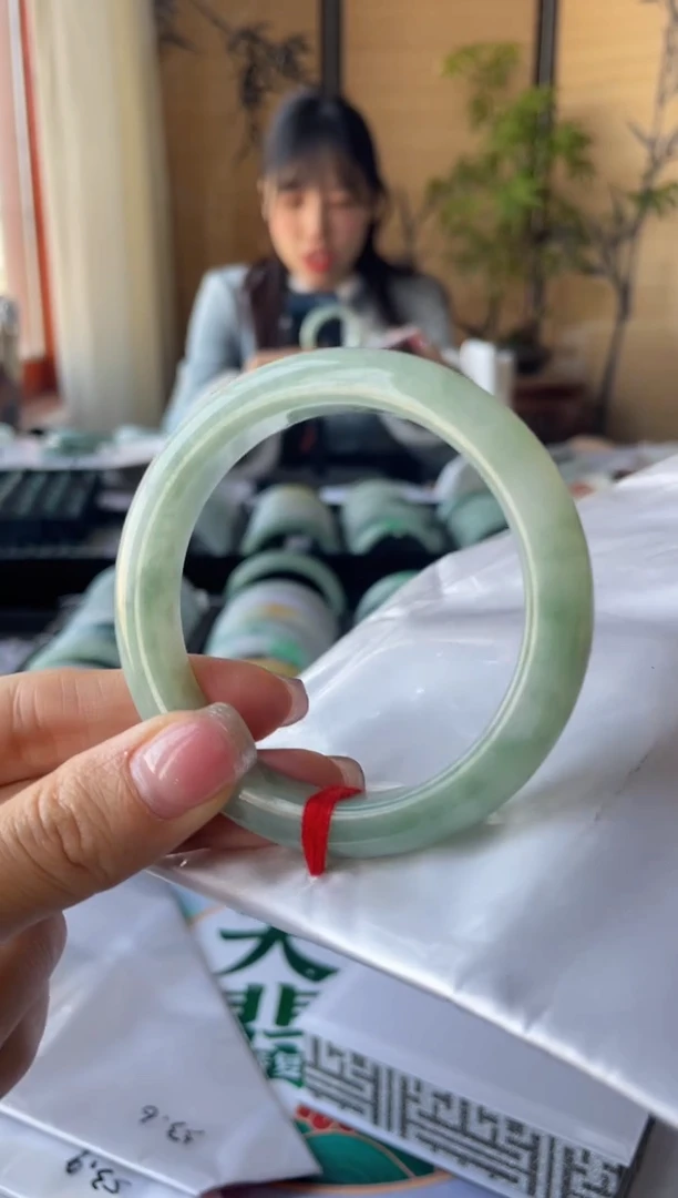 【闪购商品】翡翠手镯未镶嵌L圈口54+编号2