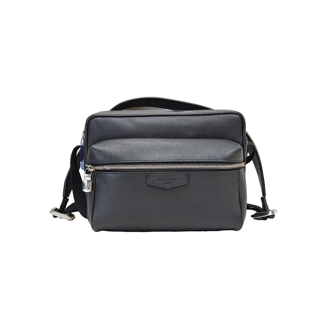 99新 LouisVuitton/路易威登 二奢男包黑色全皮荔枝纹相机包/1081
