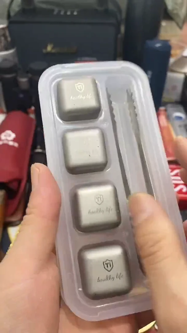 瓷片闪购商品 如图所示