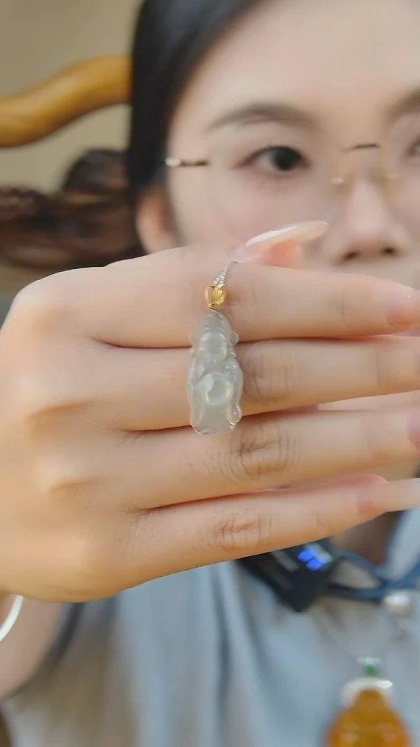 颈饰18K金镶嵌翡翠缅甸A货翡翠