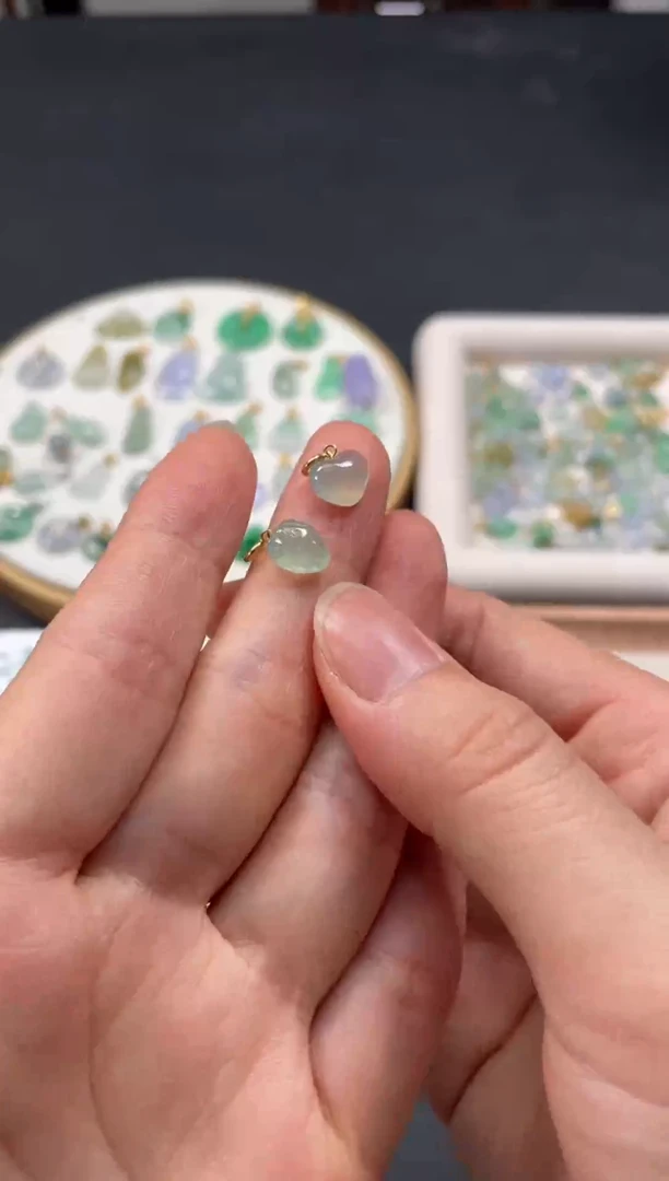 吊坠(不含链)银S925镶嵌翡翠一个JK680