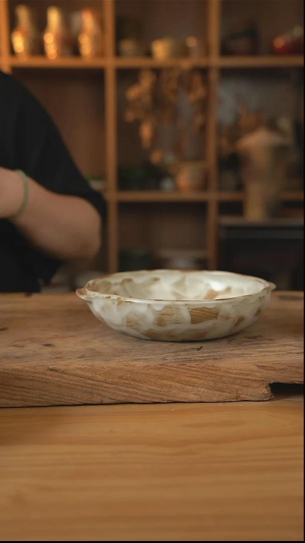 粉影系列的8英寸双耳盘