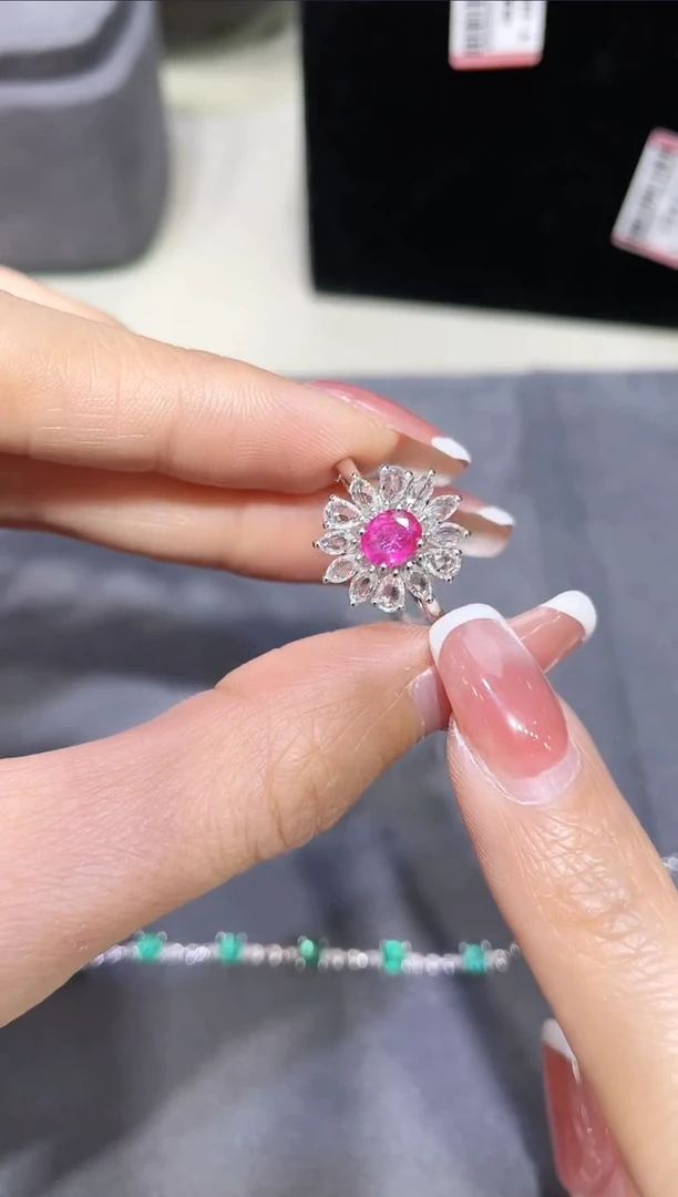 【闪购商品】红宝石戒指18K金镶嵌·