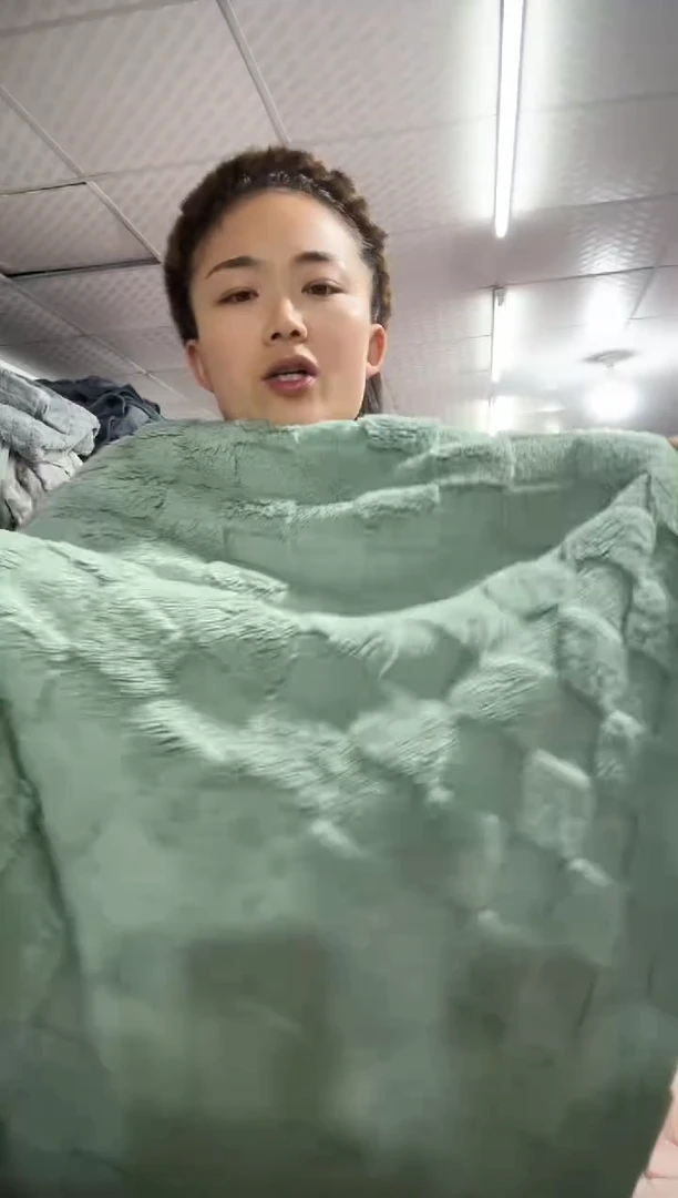 法兰绒绿色方格加绒毛毯1.5*2