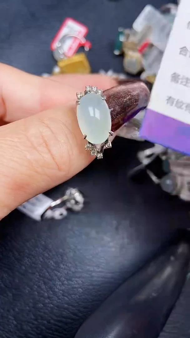 颈饰银S925镶嵌翡翠5406