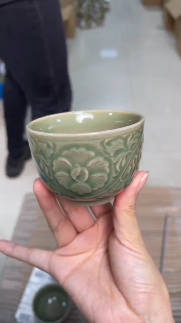 陶瓷秘色牡丹纹大缸杯（一个）