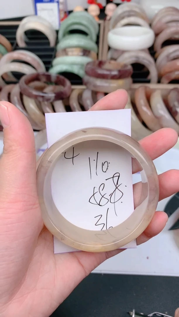 未镶嵌手镯石英质玉110