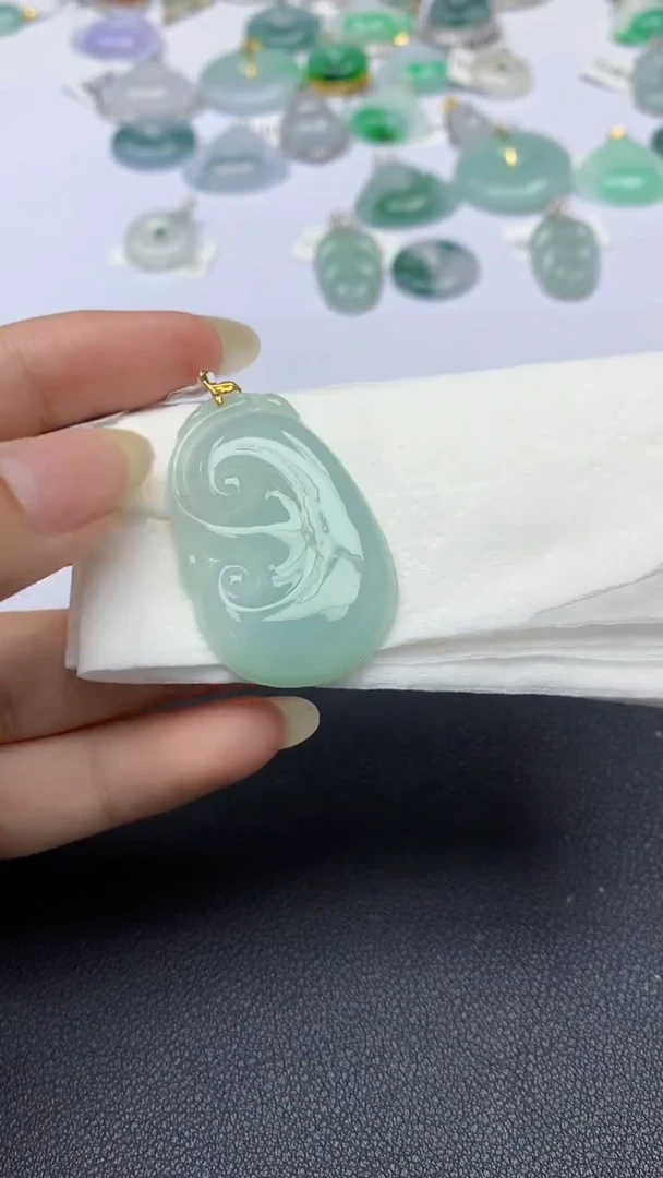 颈饰18K金镶嵌翡翠天然缅甸a货翡翠百元以上9元证书费自理