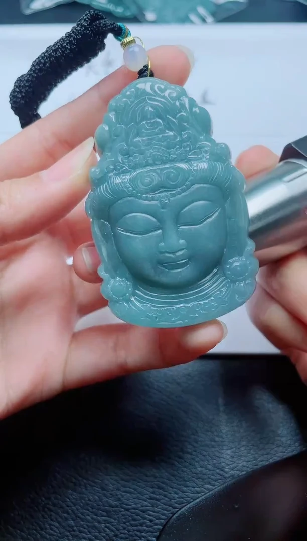 翡翠未镶嵌颈饰
