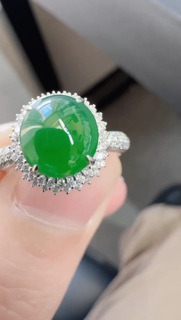 18K金镶嵌戒指翡翠寄售回流，不退不换