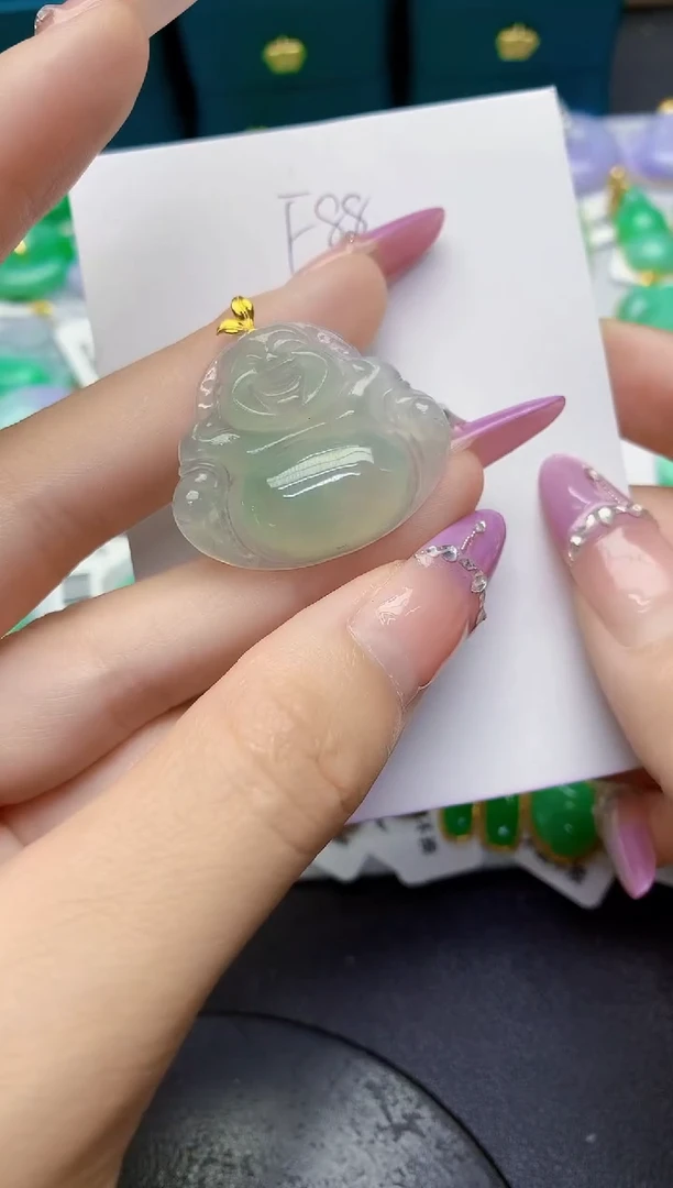 翡翠18K金镶嵌颈饰缅甸天然翡翠A货