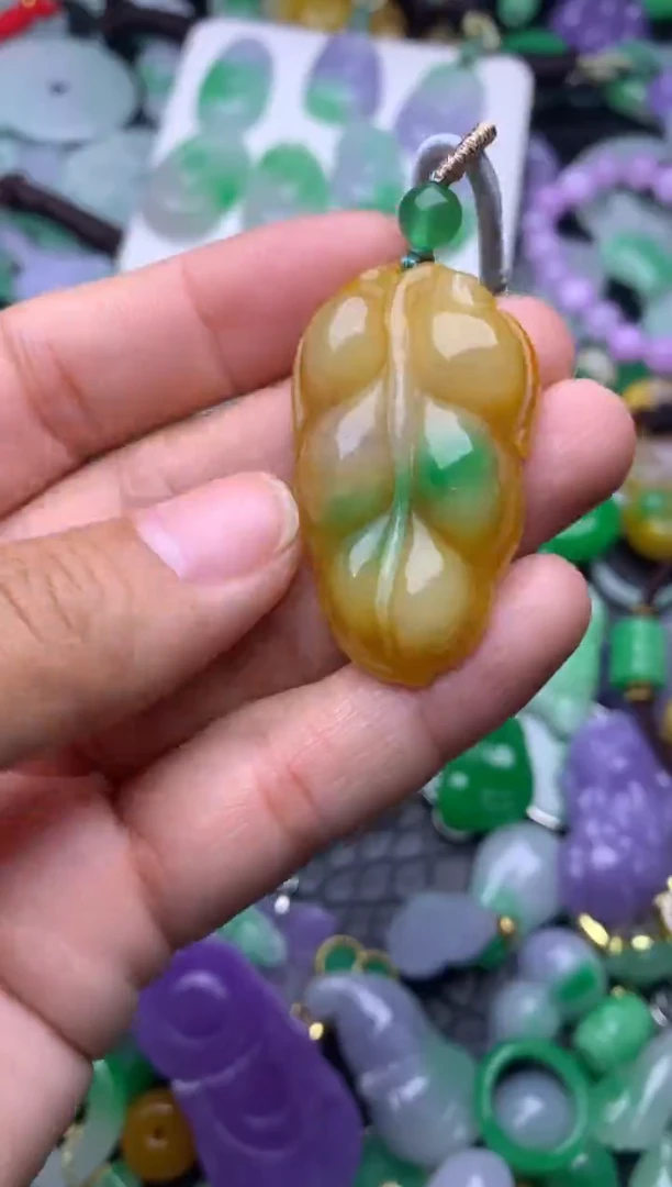 颈饰未镶嵌翡翠缅甸翡翠吊坠