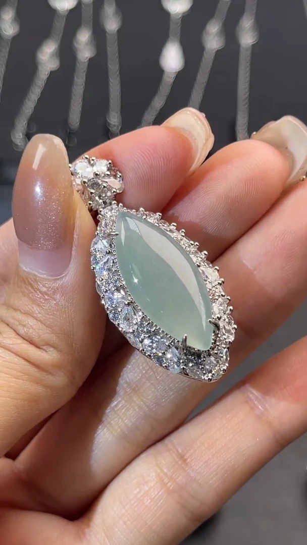 【闪购商品】翡翠吊坠(不含链)合金水滴随型吊坠