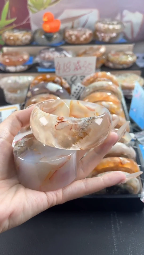 未镶嵌手镯石英质玉61
