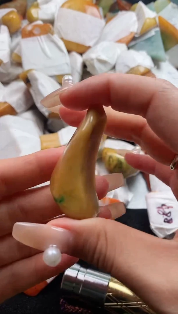 翡翠裸石翡翠挂件裸石