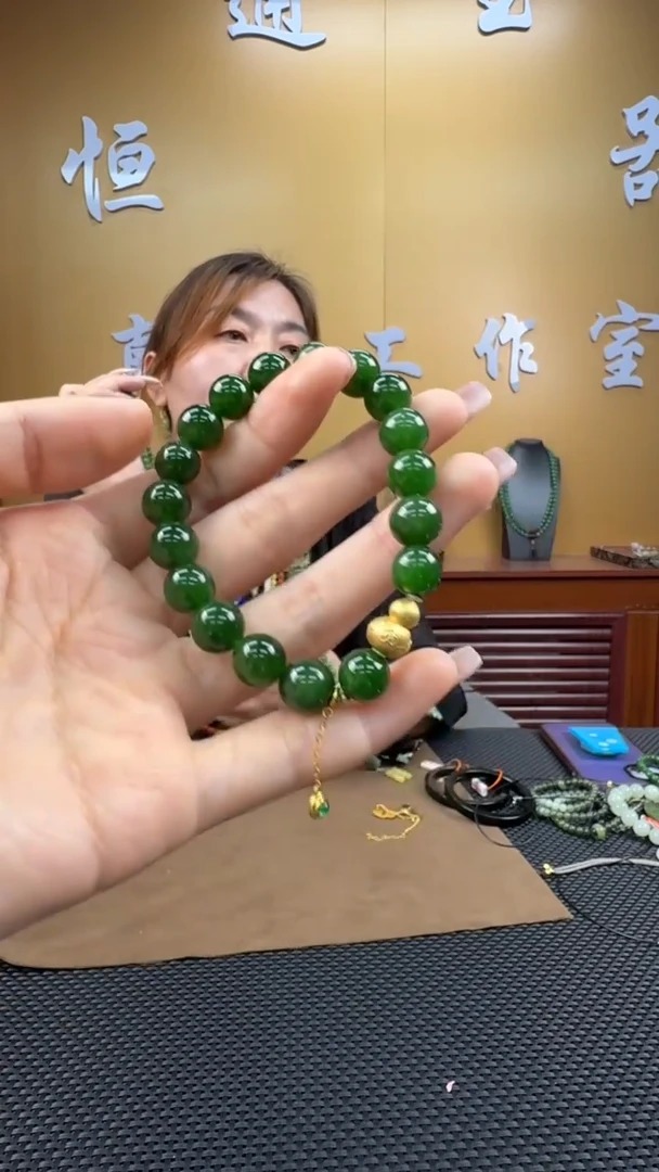 颈饰未镶嵌和田玉手串10mm
