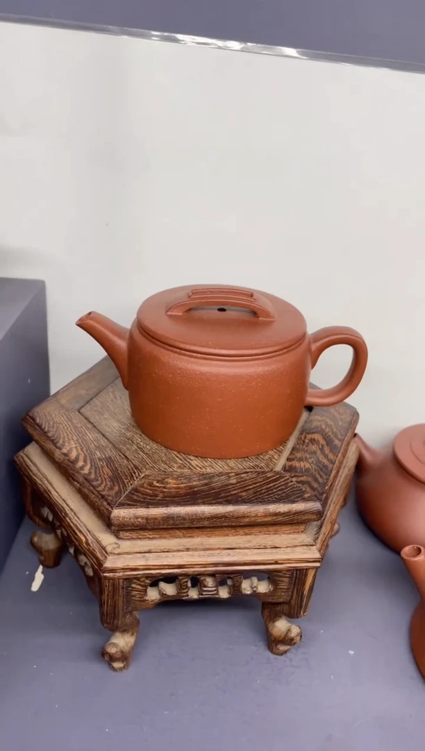 茶壶紫砂红降坡 折嘴汉瓦