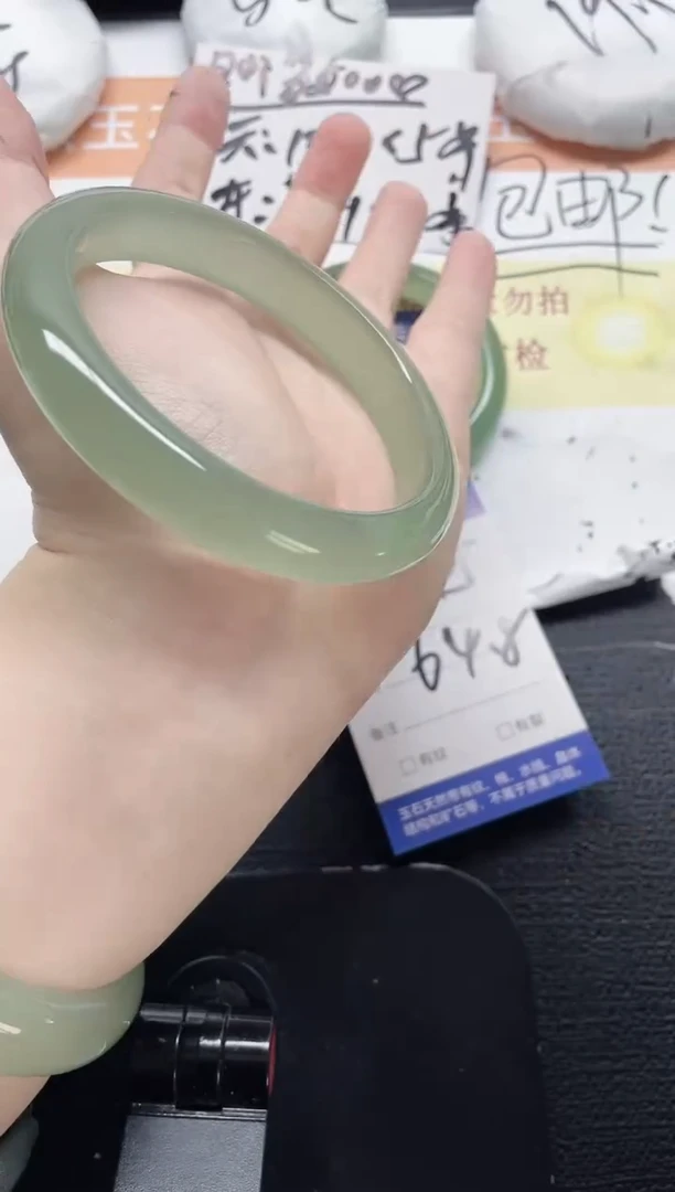 未镶嵌手镯石英质玉45-64