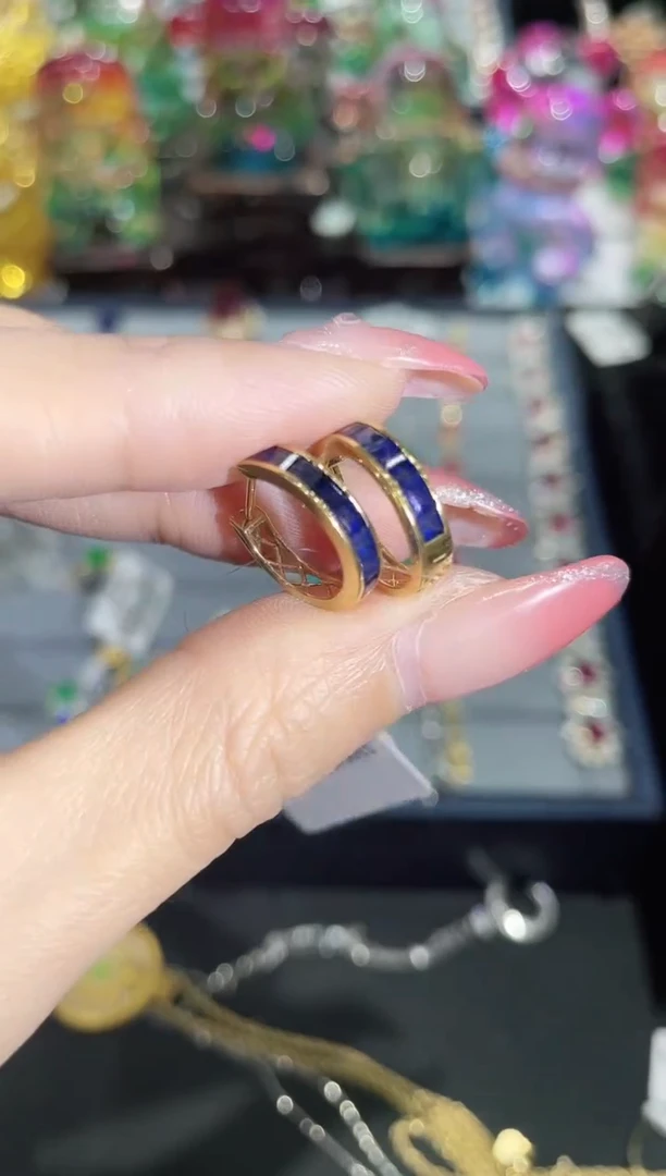 耳饰蓝宝石18K金镶嵌耳饰