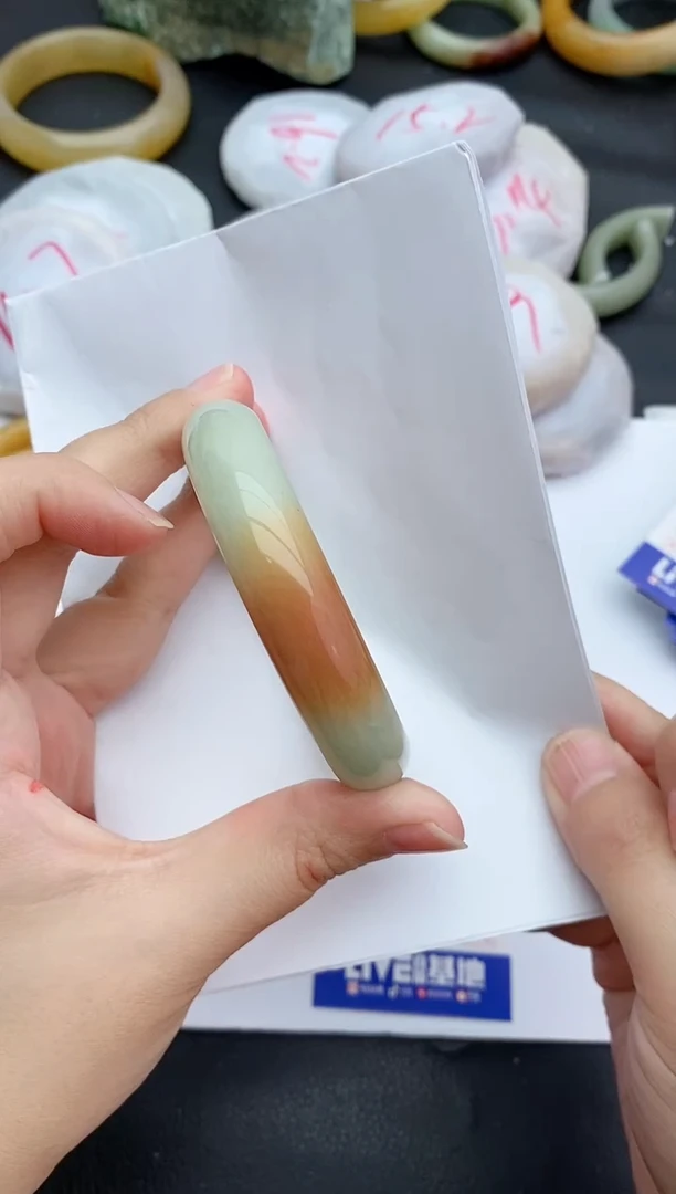 未镶嵌手镯石英质玉192+56/57