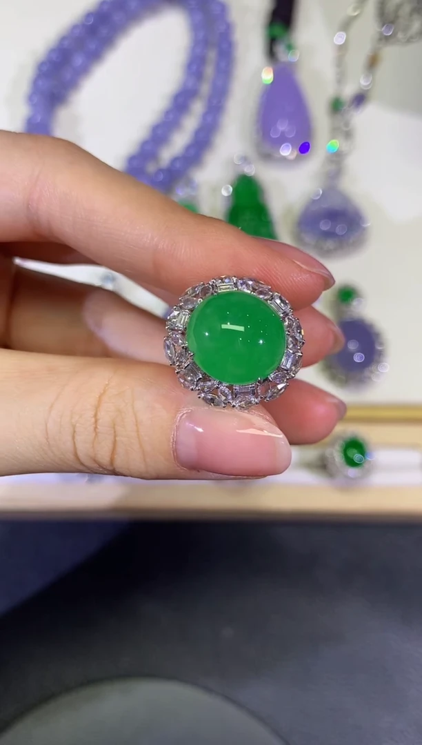 翡翠18K金镶嵌吊坠(不含链)团购20