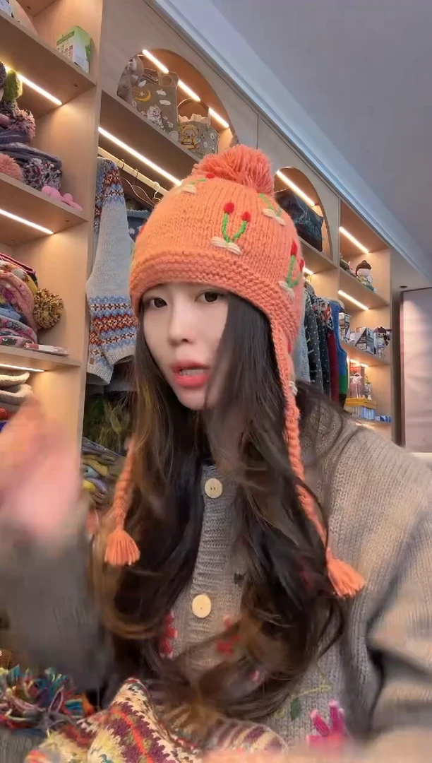 羊毛橘色樱桃护耳帽