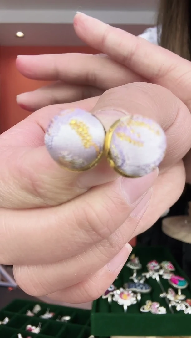 【闪购商品】织绣非遗手工刺绣耳钉