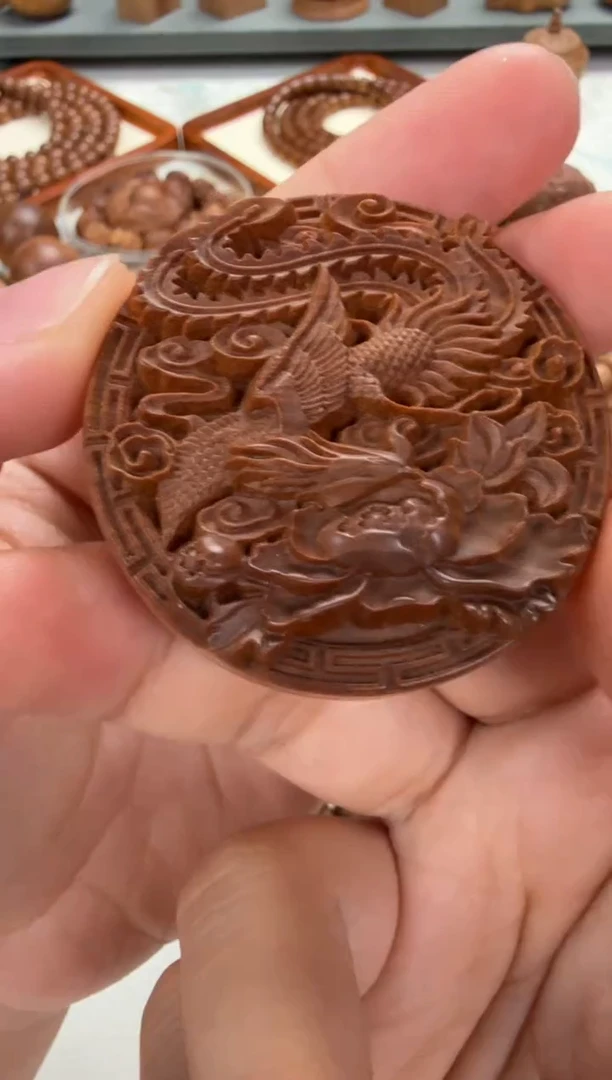 檀香木吊坠凤戏牡丹圆牌 印度老山檀香