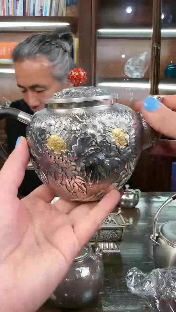 【闪购商品】足银999浮雕牡丹大漆壶扭泡茶壶