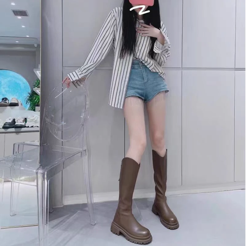 1051 秋冬新款时尚百搭圆头厚底V口长筒时装靴加绒