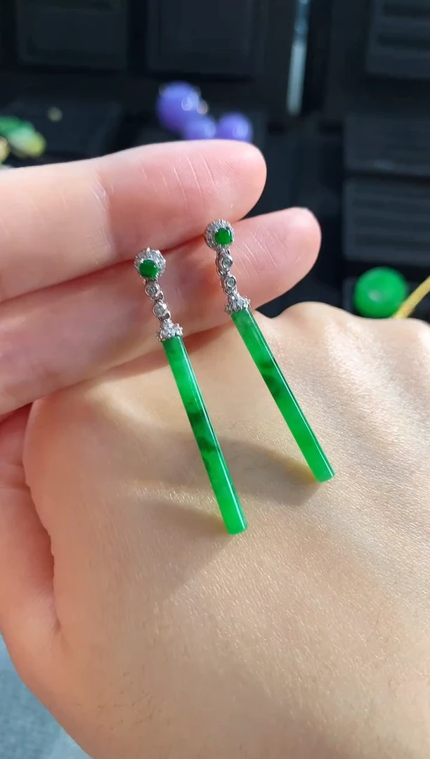 【闪购商品】翡翠耳饰18K金镶嵌耳饰