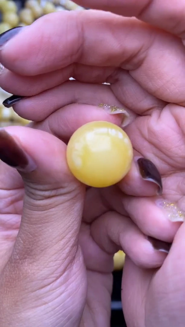 裸石琥珀未镶嵌大小姐珠宝