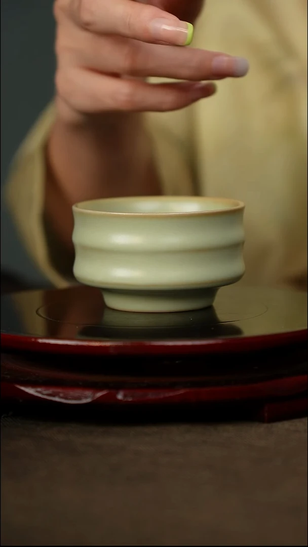 粉青 竹节杯 带底款