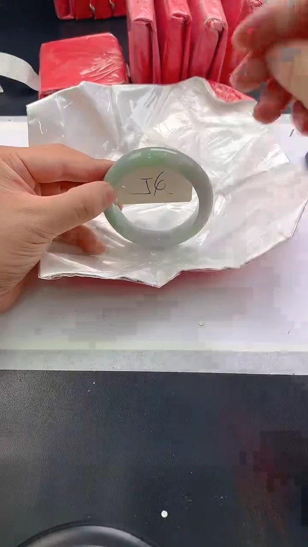 未镶嵌手镯翡翠268