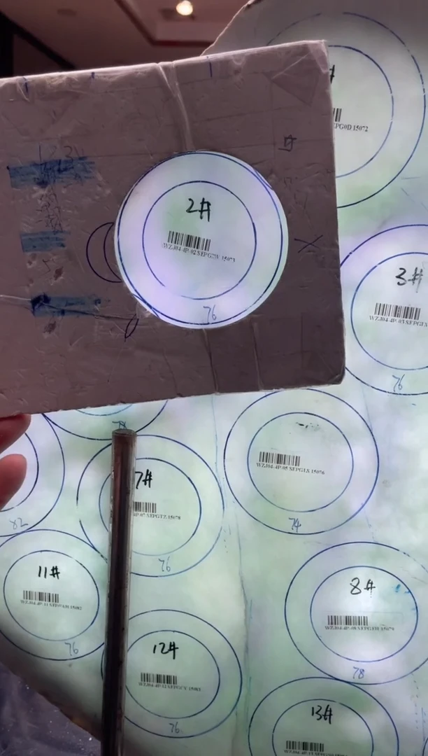 未镶嵌手镯定制翡翠ぷ***ぷ翡翠定制手镯含芯