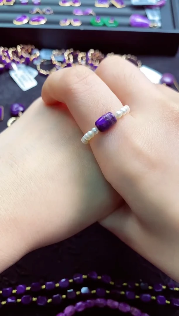 未镶嵌苏纪石（舒俱来）戒指1